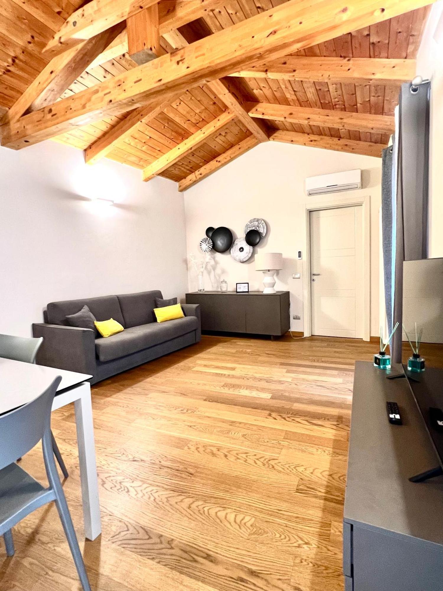 Apartament Comecasa Cavour Asti Zewnętrze zdjęcie